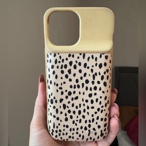 iPhone 13 Pro Max Charging Case